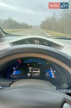 Хэтчбек Nissan Leaf 2012 в Николаеве