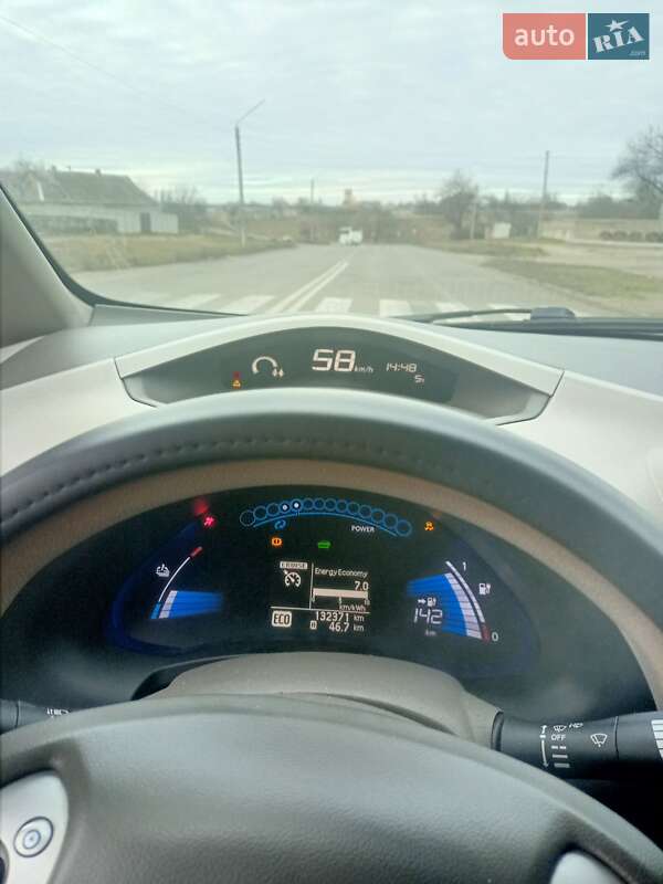 Хетчбек Nissan Leaf 2012 в Миколаєві