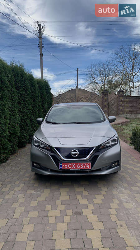 Хэтчбек Nissan Leaf 2018 в Ровно
