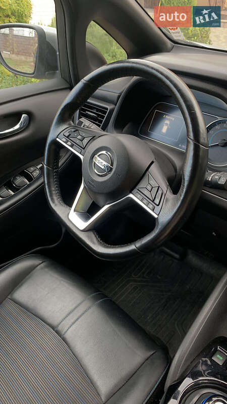 Хэтчбек Nissan Leaf 2018 в Ровно
