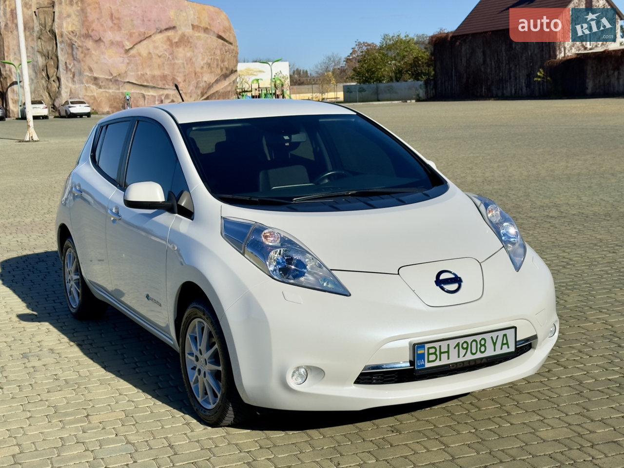 2014 Nissan Leaf - мініатюра 11