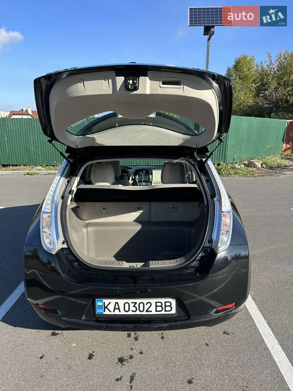 Хэтчбек Nissan Leaf 2011 в Киеве