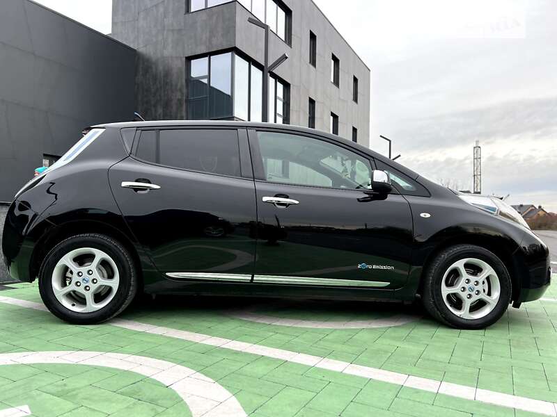 Хэтчбек Nissan Leaf 2013 в Луцке