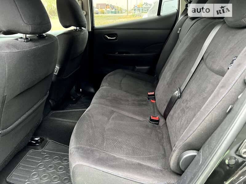 Хэтчбек Nissan Leaf 2013 в Луцке
