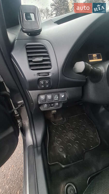 Хэтчбек Nissan Leaf 2013 в Днепре фото 3 Хэтчбек Nissan Leaf 2013 в Днепре