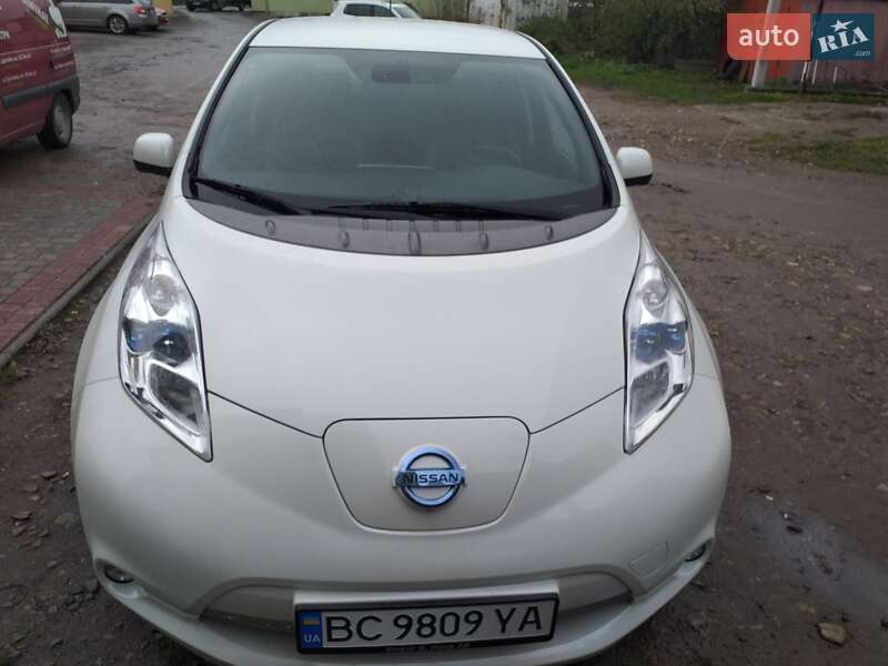 Хэтчбек Nissan Leaf 2014 в Дрогобыче