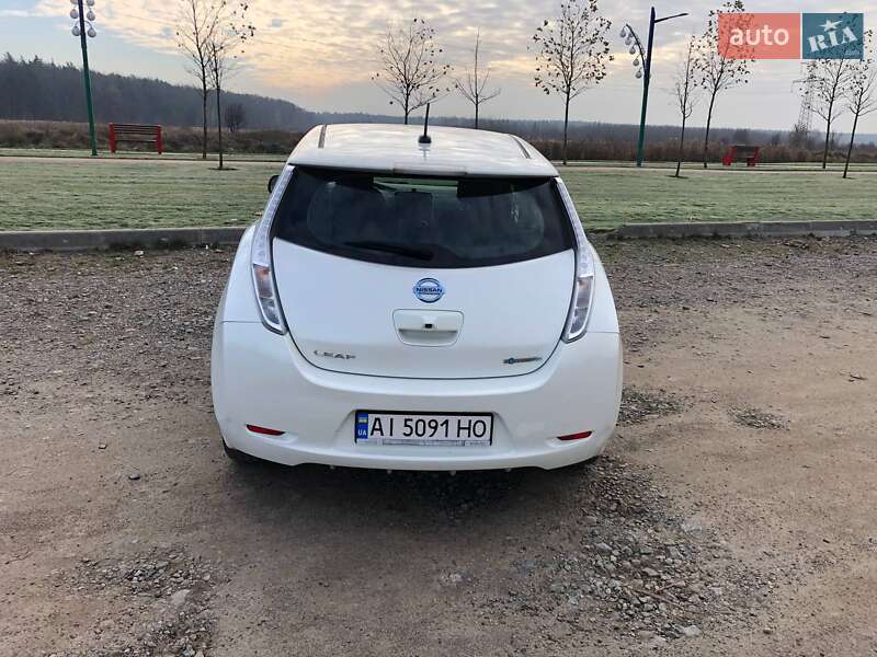 Хетчбек Nissan Leaf 2014 в Києві фото 12 Хетчбек Nissan Leaf 2014 в Києві