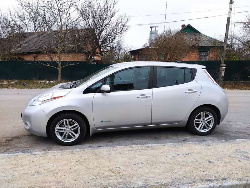 Хэтчбек Nissan Leaf 2016 в Виннице