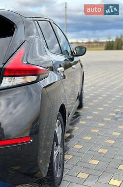 Хэтчбек Nissan Leaf 2018 в 
