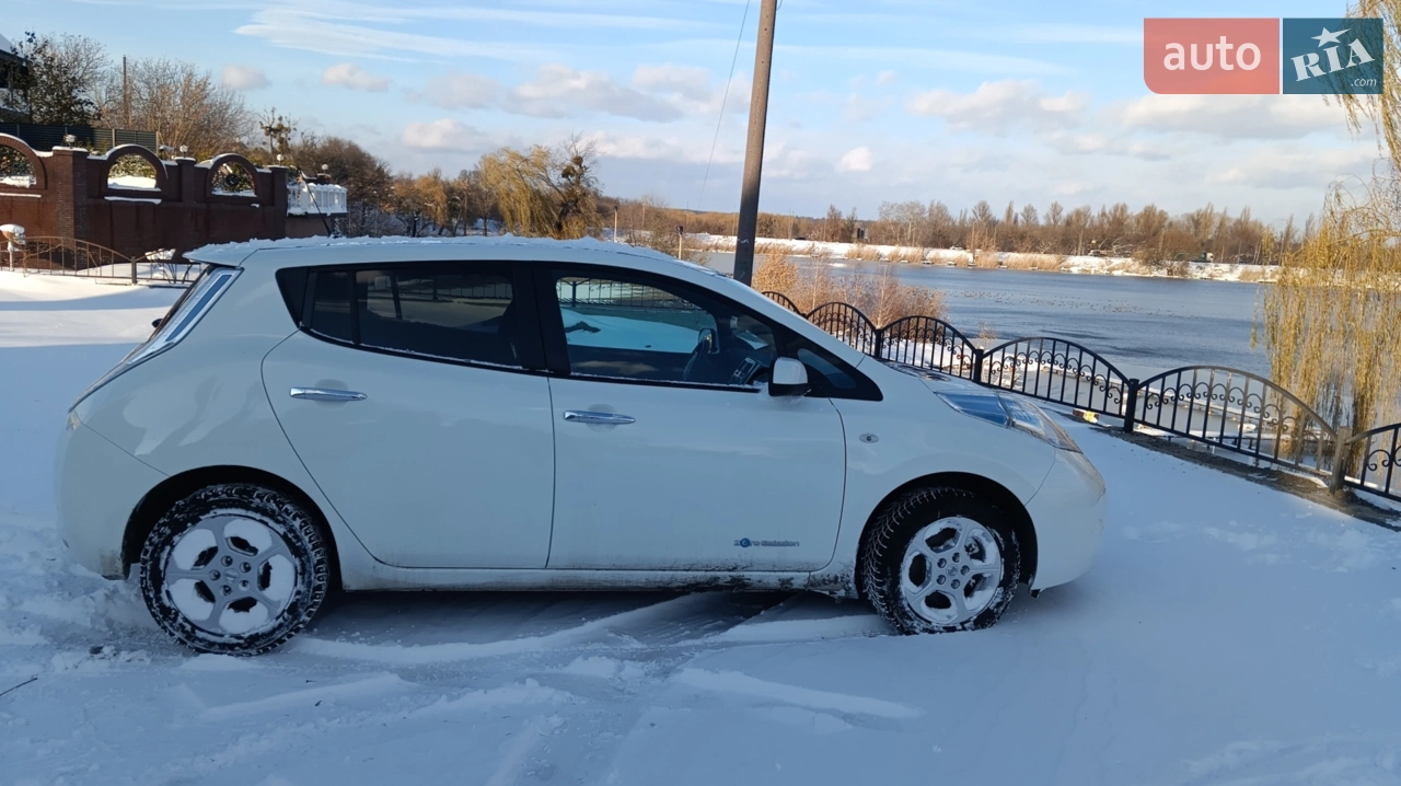 2015 Nissan Leaf - мініатюра 18