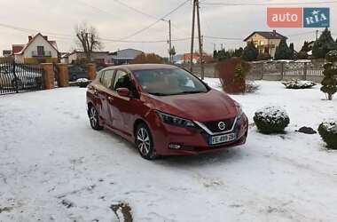 Хэтчбек Nissan Leaf 2019 в 