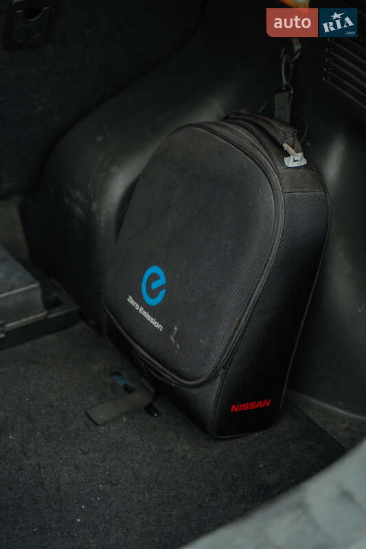 Хэтчбек Nissan Leaf 2013 в Львове фото 29 Хэтчбек Nissan Leaf 2013 в Львове