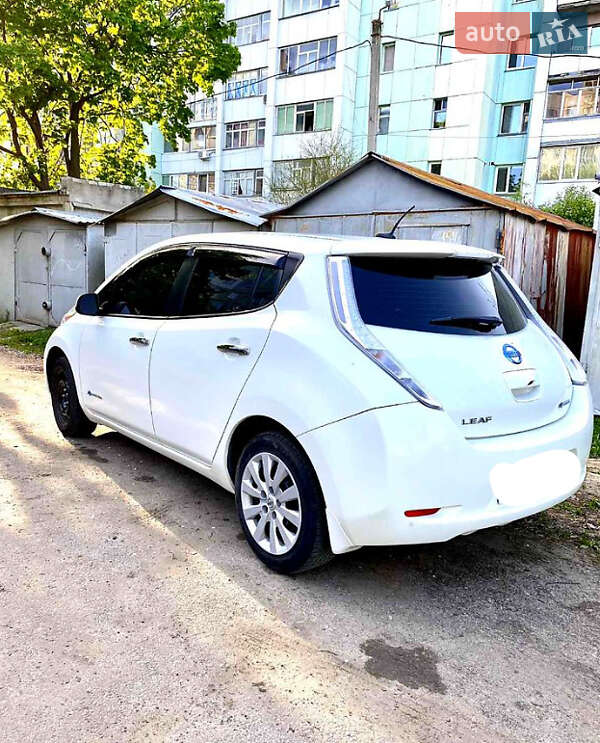 Хэтчбек Nissan Leaf 2016 в Львове фото 2 Хэтчбек Nissan Leaf 2016 в Львове