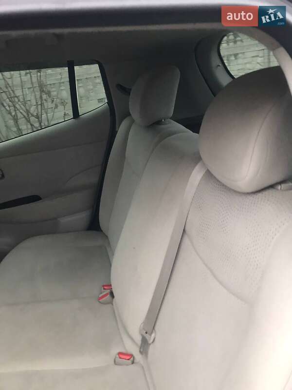 Хетчбек Nissan Leaf 2015 в Одесі