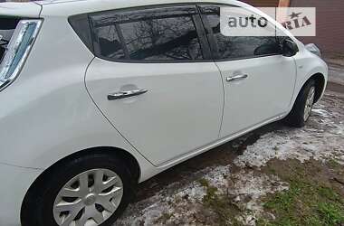 Хэтчбек Nissan Leaf 2013 в Днепре