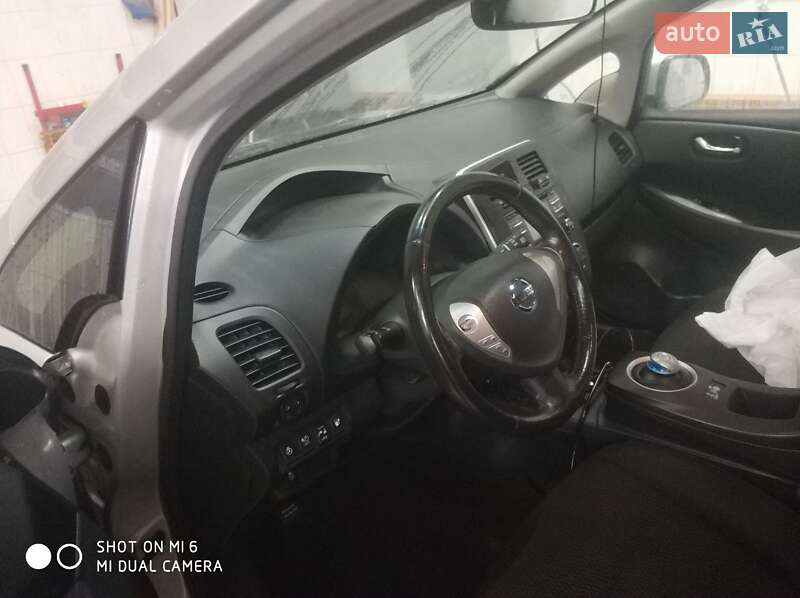 Хэтчбек Nissan Leaf 2014 в Киеве