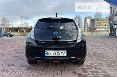 Хэтчбек Nissan Leaf 2012 в Ровно