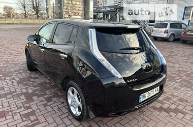 Хэтчбек Nissan Leaf 2012 в Ровно