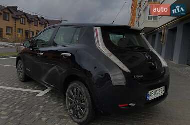 Хэтчбек Nissan Leaf 2014 в 