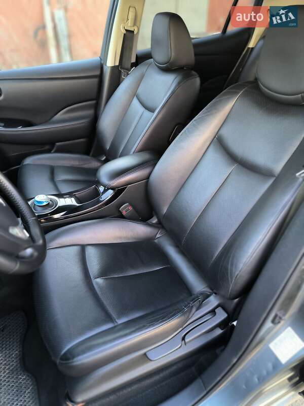 Хэтчбек Nissan Leaf 2014 в Гайвороне