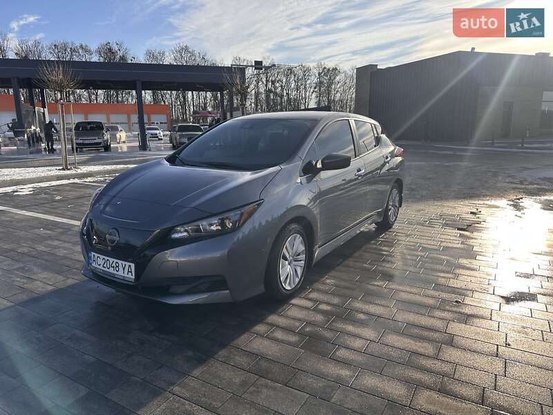 Хетчбек Nissan Leaf 2023 в Луцьку