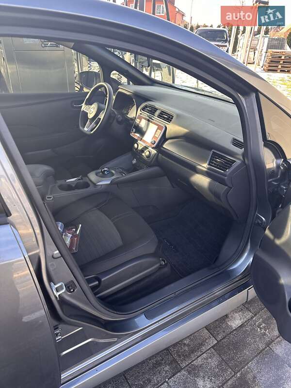 Хетчбек Nissan Leaf 2023 в Луцьку