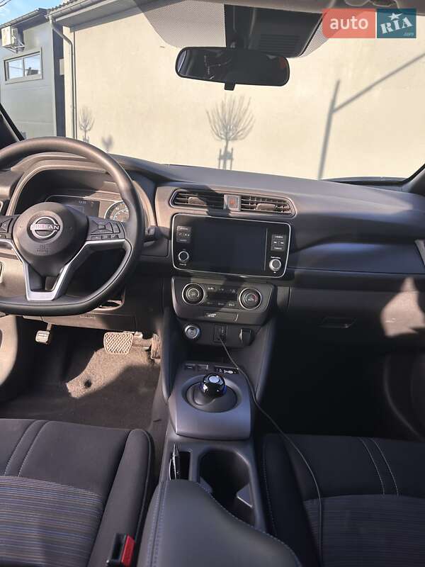 Хетчбек Nissan Leaf 2023 в Луцьку