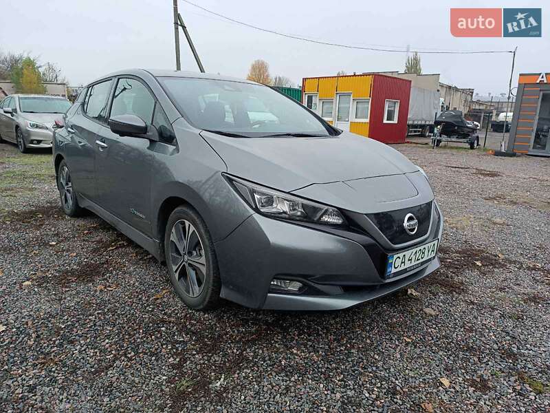 Хетчбек Nissan Leaf 2019 в Черкасах