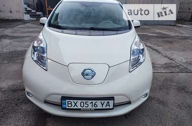 Хэтчбек Nissan Leaf 2012 в Хмельницком