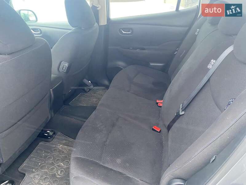 Хэтчбек Nissan Leaf 2014 в Локачах