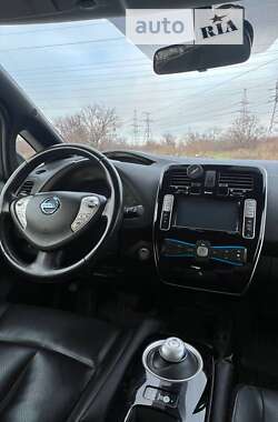 Хетчбек Nissan Leaf 2014 в Запоріжжі