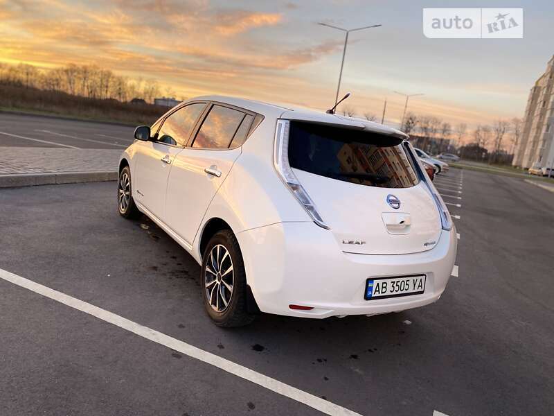 Хетчбек Nissan Leaf 2013 в Вінниці фото 7 Хетчбек Nissan Leaf 2013 в Вінниці