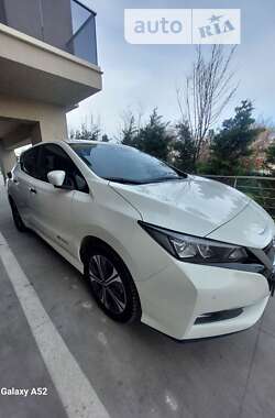 Хэтчбек Nissan Leaf 2021 в Измаиле