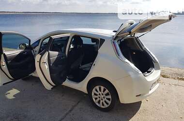 Хэтчбек Nissan Leaf 2013 в Киеве