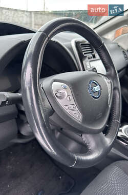 Хэтчбек Nissan Leaf 2014 в 