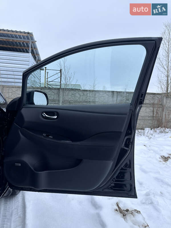 Хетчбек Nissan Leaf 2014 в Житомирі фото 29 Хетчбек Nissan Leaf 2014 в Житомирі