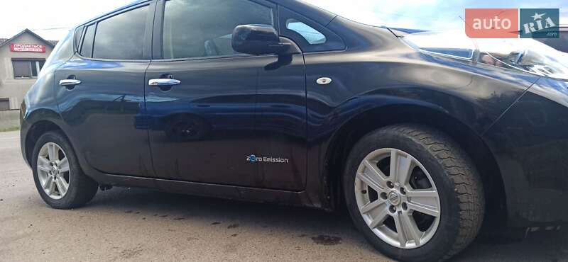 Хетчбек Nissan Leaf 2012 в Ужгороді