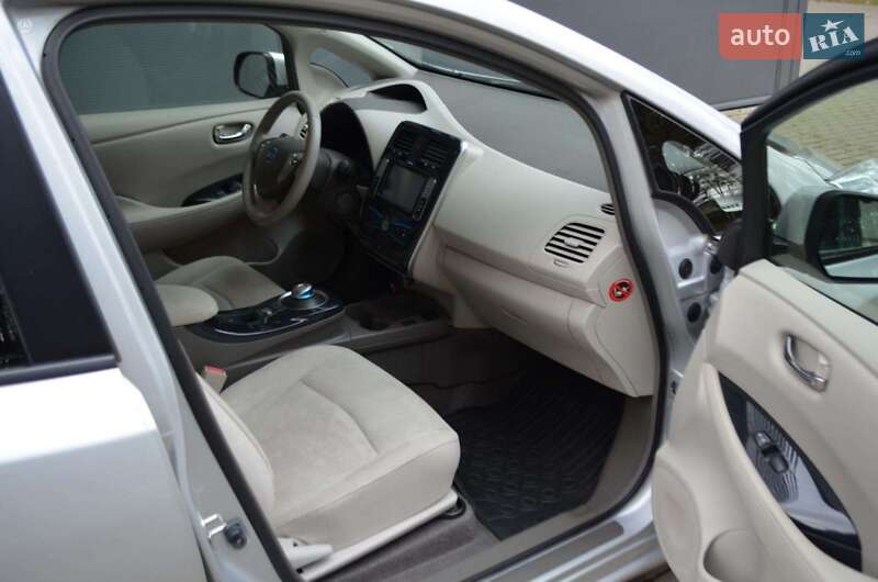 Хэтчбек Nissan Leaf 2011 в Луцке фото 8 Хэтчбек Nissan Leaf 2011 в Луцке