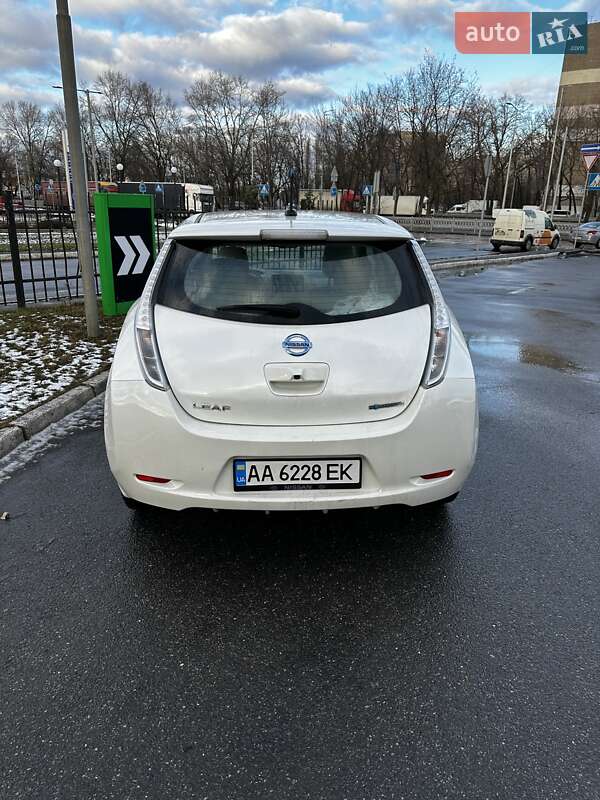 Хэтчбек Nissan Leaf 2014 в Киеве