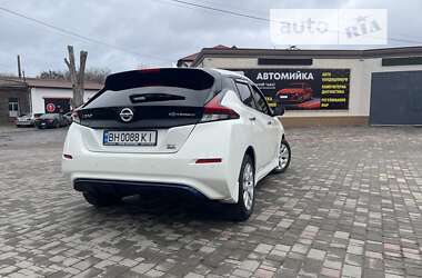 Хэтчбек Nissan Leaf 2022 в Одессе