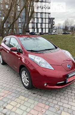 Хэтчбек Nissan Leaf 2015 в Львове