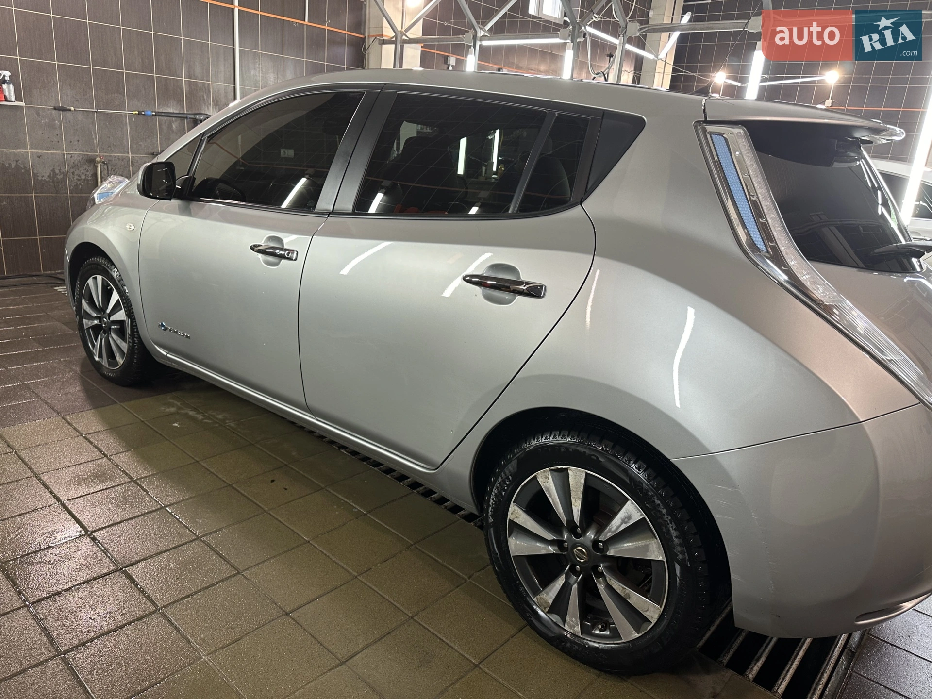 2015 Nissan Leaf - мініатюра 2