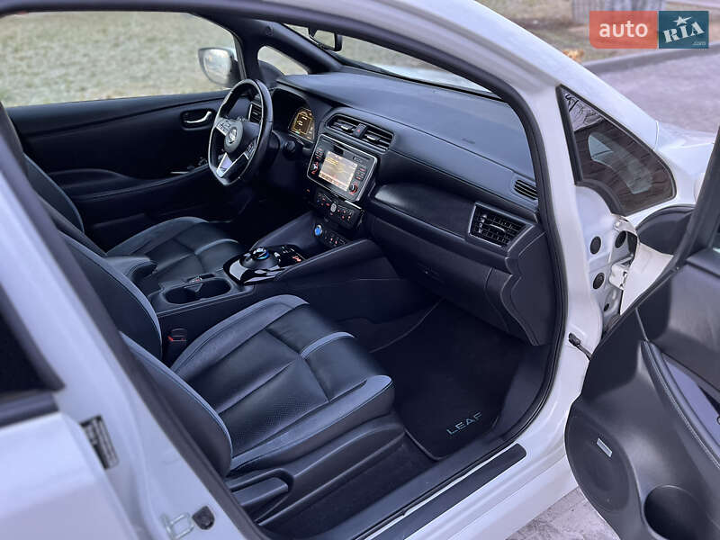 Хэтчбек Nissan Leaf 2018 в Ровно