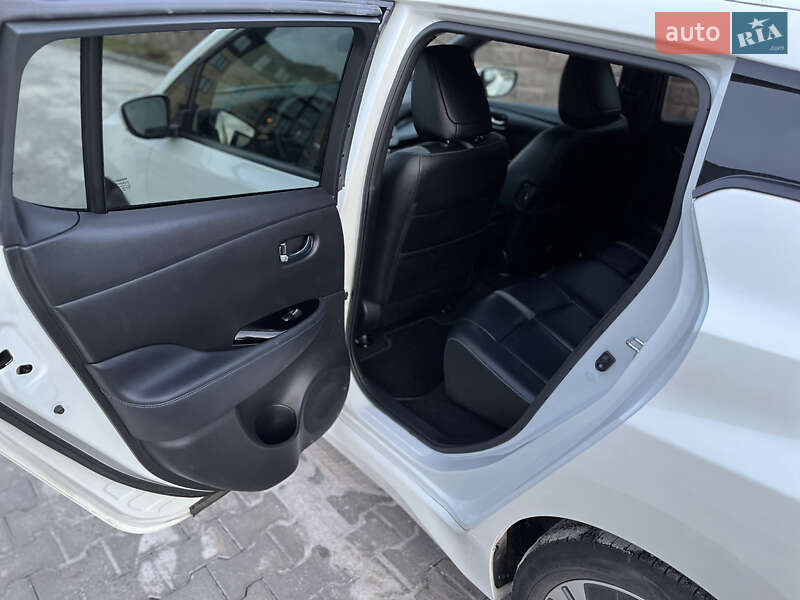 Хэтчбек Nissan Leaf 2018 в Ровно