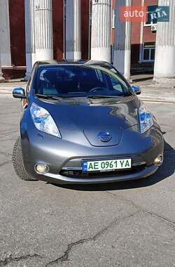 Хэтчбек Nissan Leaf 2013 в Кривом Роге