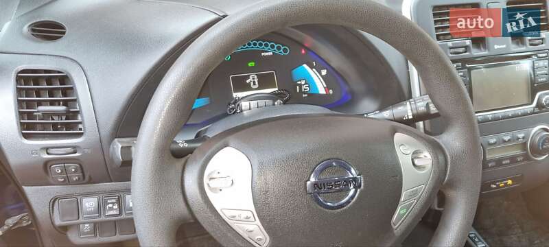 Хэтчбек Nissan Leaf 2016 в Киеве