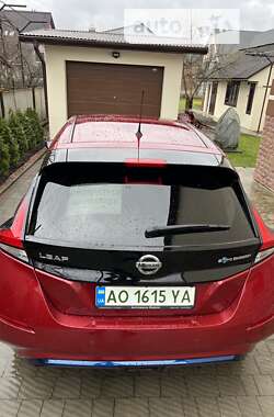 Хэтчбек Nissan Leaf 2020 в Тячеве