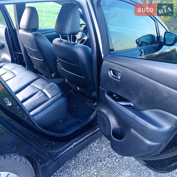 Хэтчбек Nissan Leaf 2018 в Киеве фото 12 Хэтчбек Nissan Leaf 2018 в Киеве