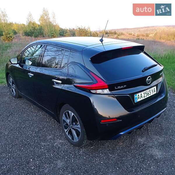 Хэтчбек Nissan Leaf 2018 в Киеве фото 6 Хэтчбек Nissan Leaf 2018 в Киеве