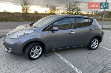 Хэтчбек Nissan Leaf 2014 в 